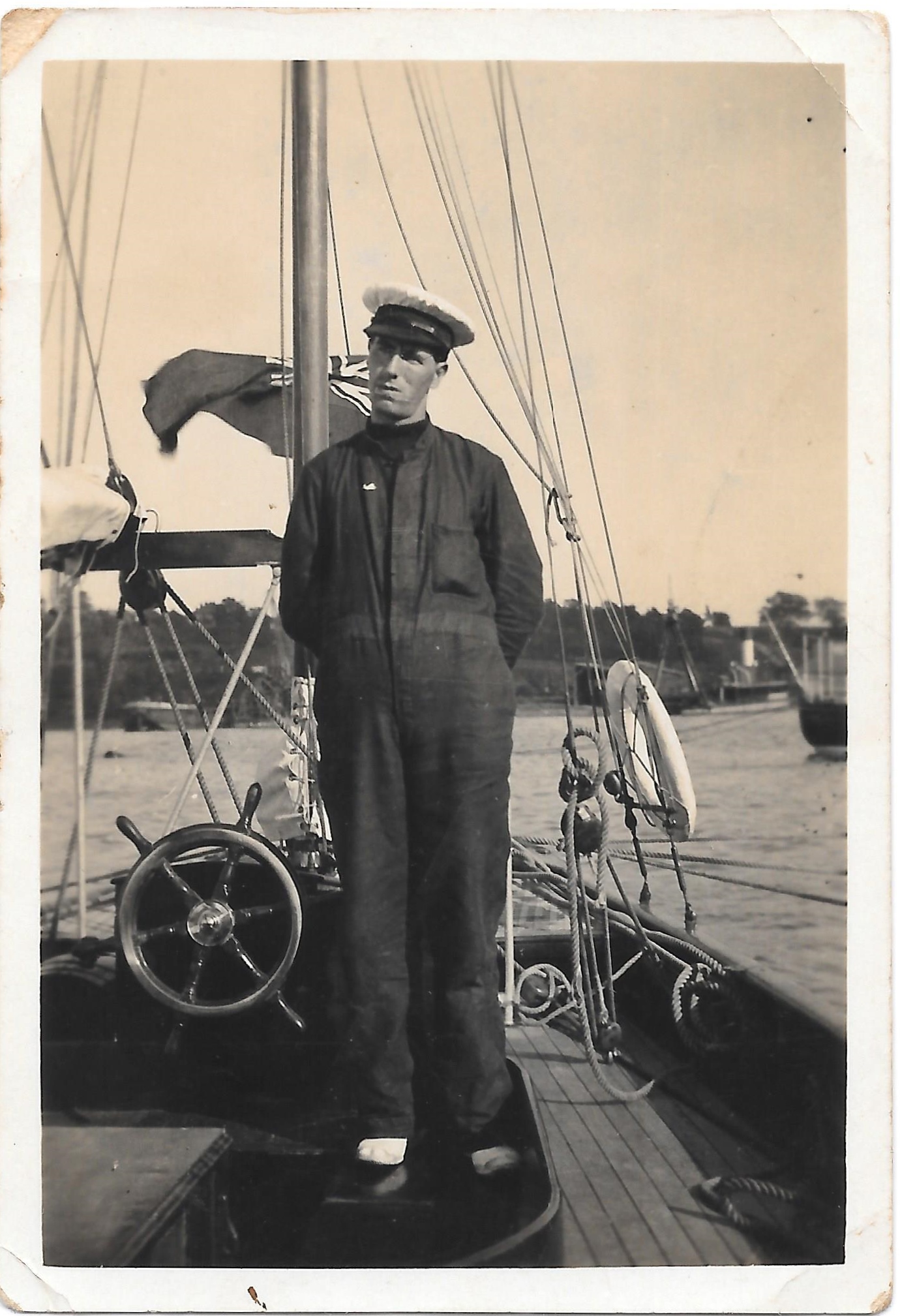 Douglas Hopkin Jones of Carmarthen, Naval Volunteer and South Wales Electricity worker, c.1940s